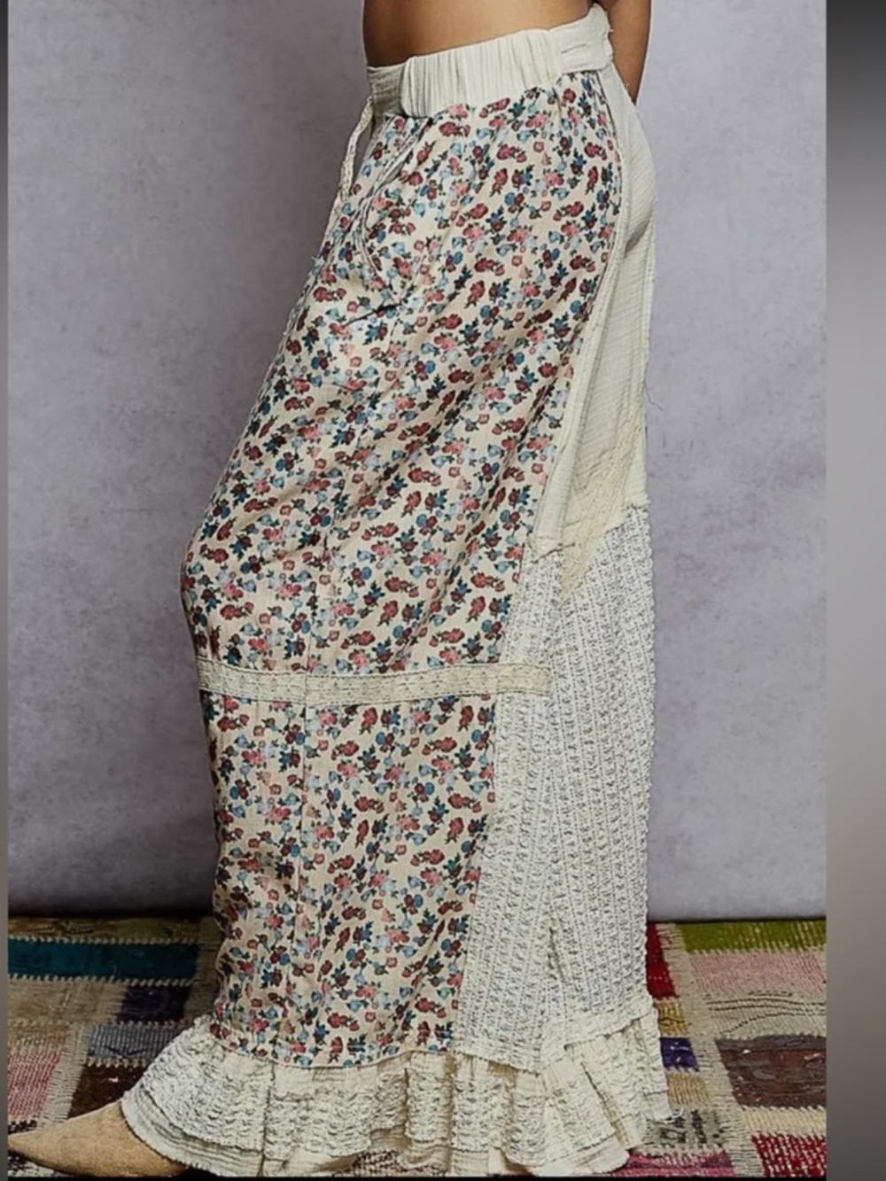 New: POL Cream Floral Patchwork Ruffle Hem Wide-Leg Pants• Medium - Picture 5 of 5